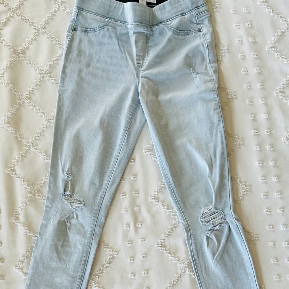 Old Navy Distressed Rockstar Jeggins